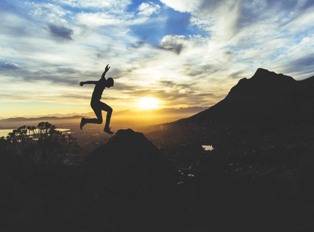 Finding Your Fit: How to Join or Start a Pin-Up Group